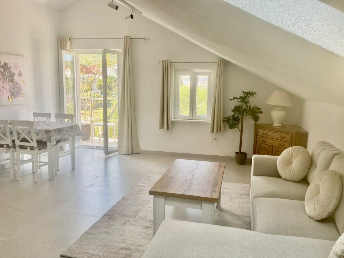 Apartment 3 Bedroom apartment with balcony