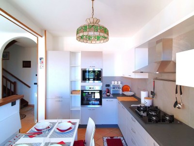 Holiday house House in Luino with Green Garden and City Views - Features photo 22