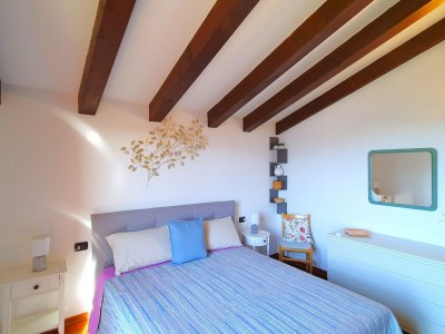 Holiday house House in Luino with Green Garden and City Views - Features photo 24