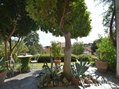 Holiday house Chalet by Lake Maggiore with Garden Views - Outdoor photo 9