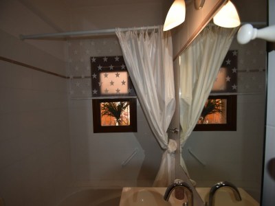 Holiday house Chalet by Lake Maggiore with Garden Views - Features photo 12