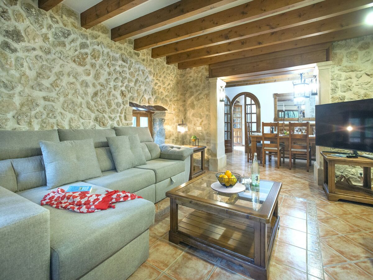 Villa Villa in Pollensa mit Pool und Bergblick