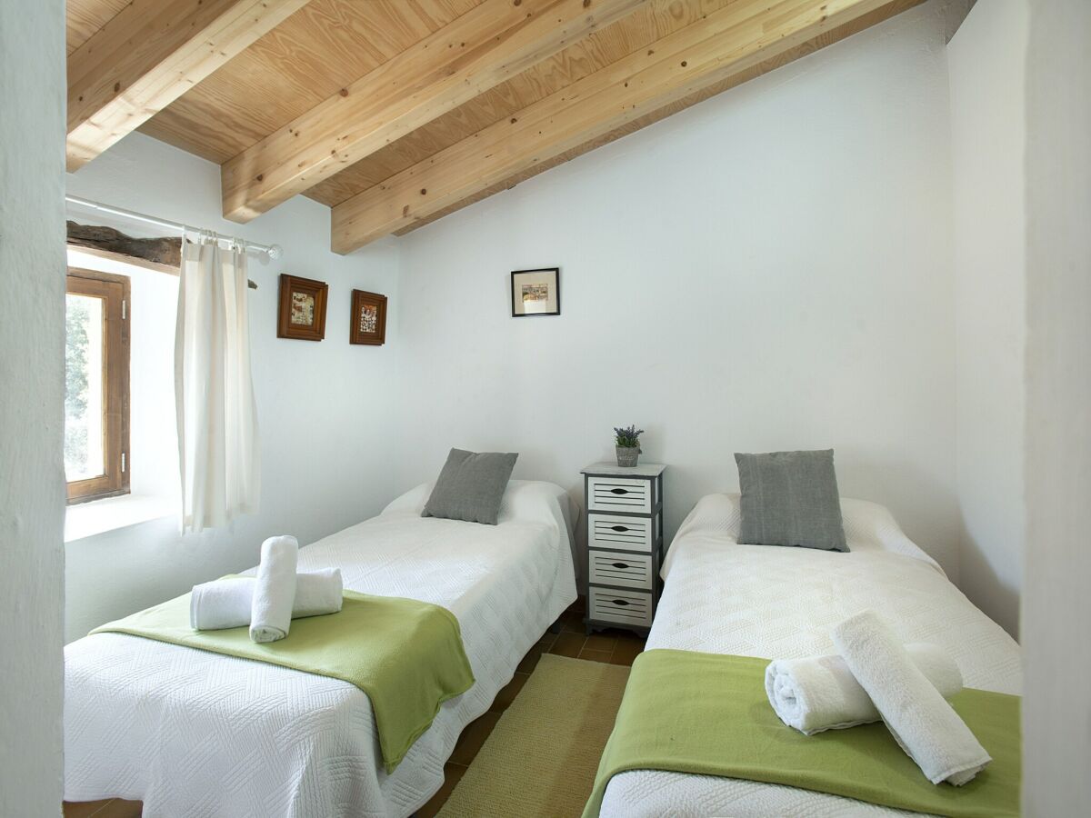 Villa Chalet in Pollensa with Mountain Views & Pool - Outdoor photo 2