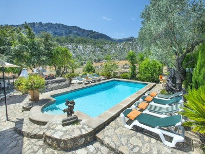 Villa Chalet in Pollensa with Mountain Views & Pool - Outdoor photo 4