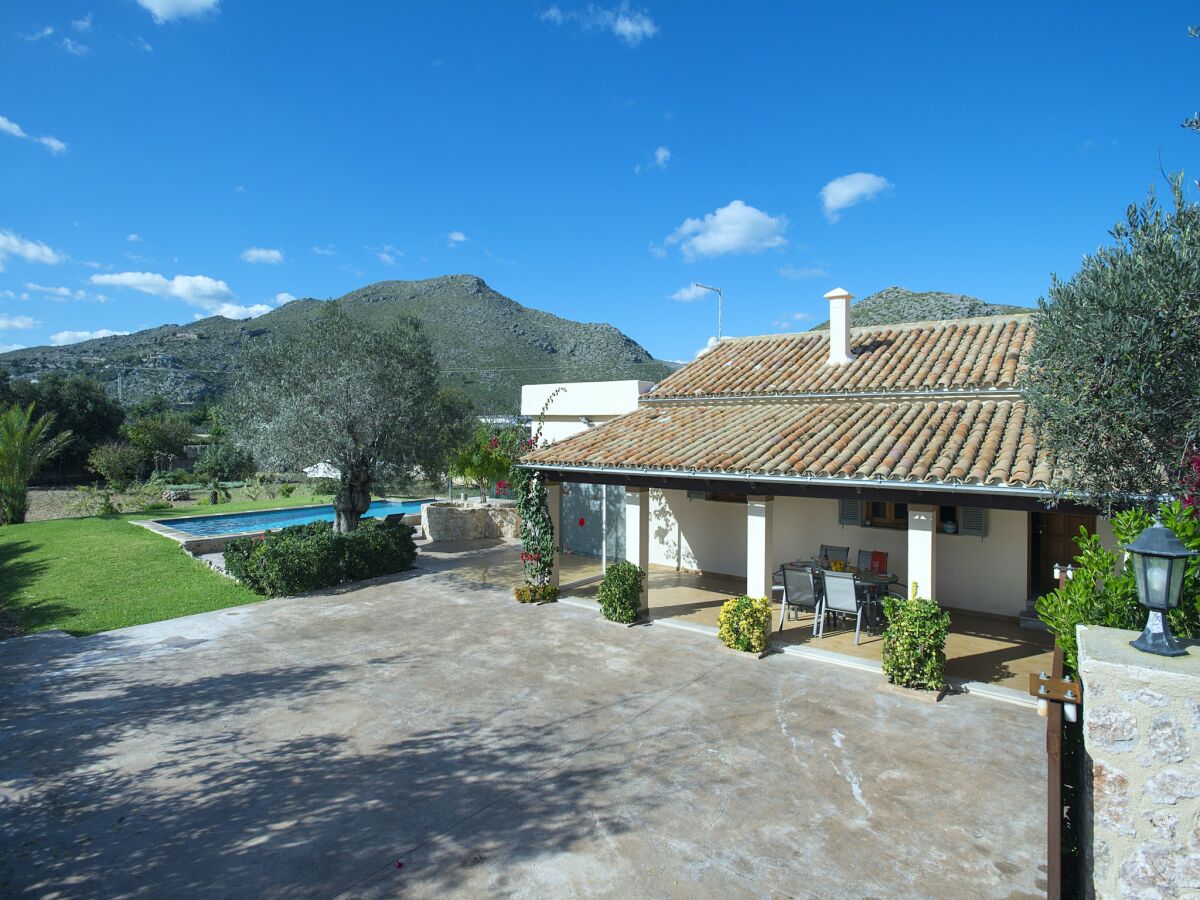 Villa Villa in Puerto Pollensa mit Bergblick - Outdoor photo 3