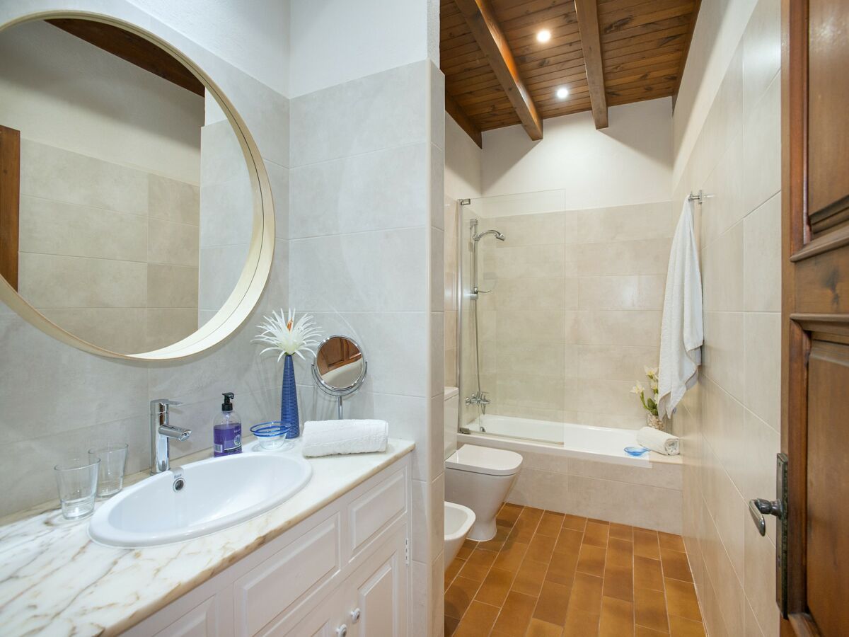 Villa VILLA VALLORI - 5 MIN WALK TO THE BEACH