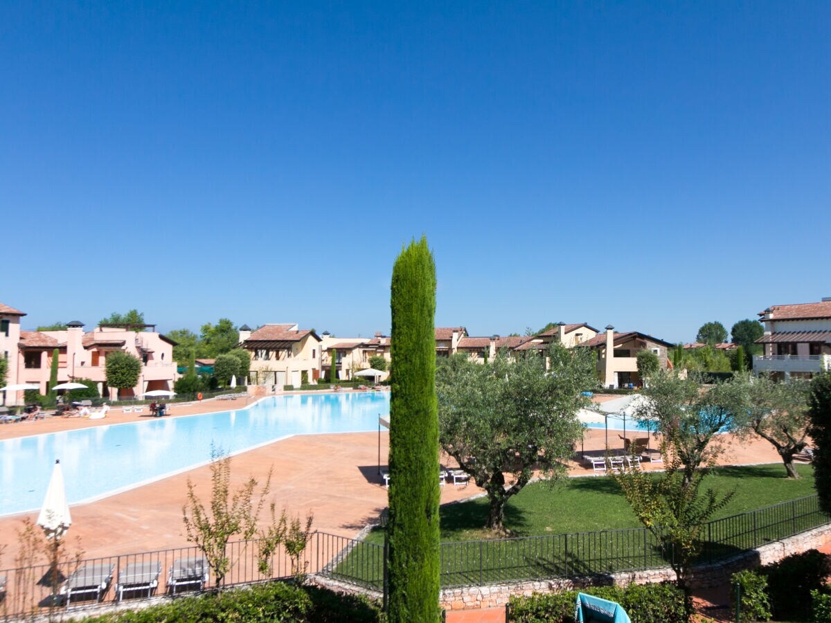 Holiday house 2 bedrooms apartment with terrace and pool view - Outdoor photo 2