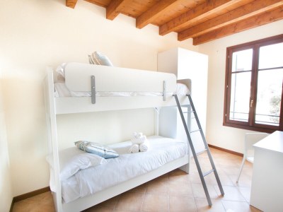 Holiday house 2 bedrooms apartment with terrace and pool view - Features photo 7