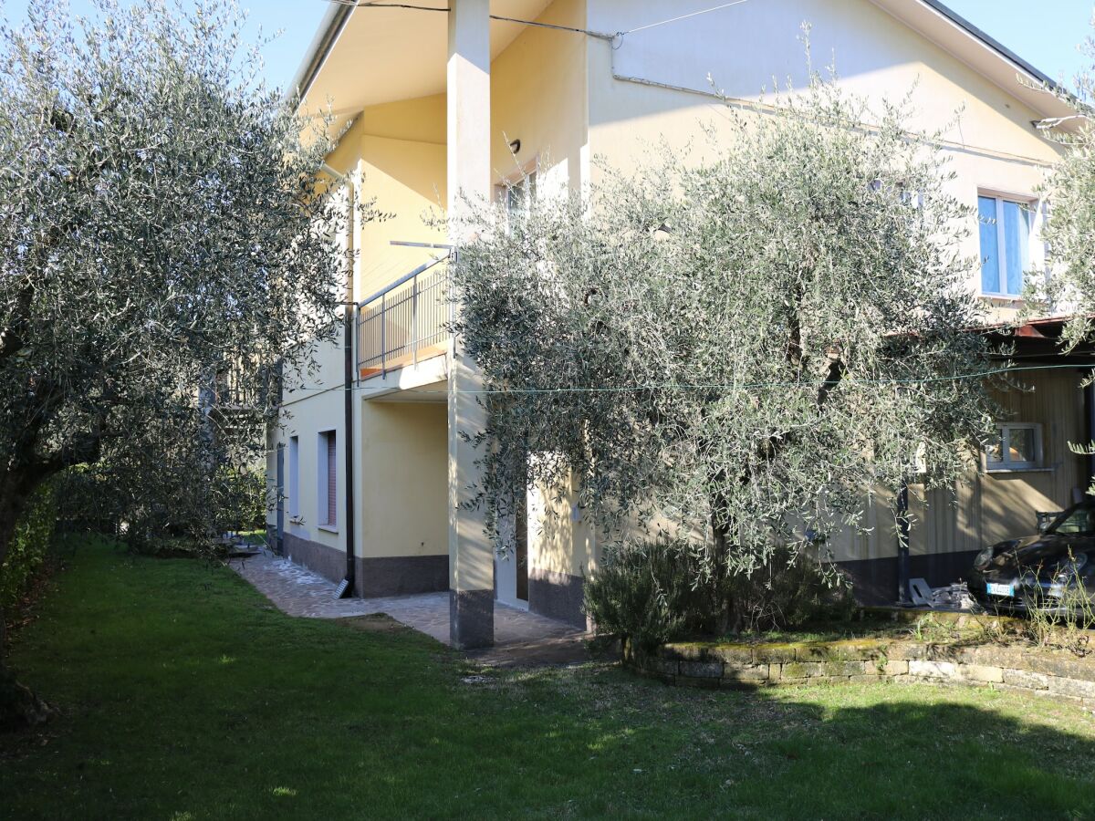 Holiday house Lazise Serene Garden Escape - Outdoor photo 2