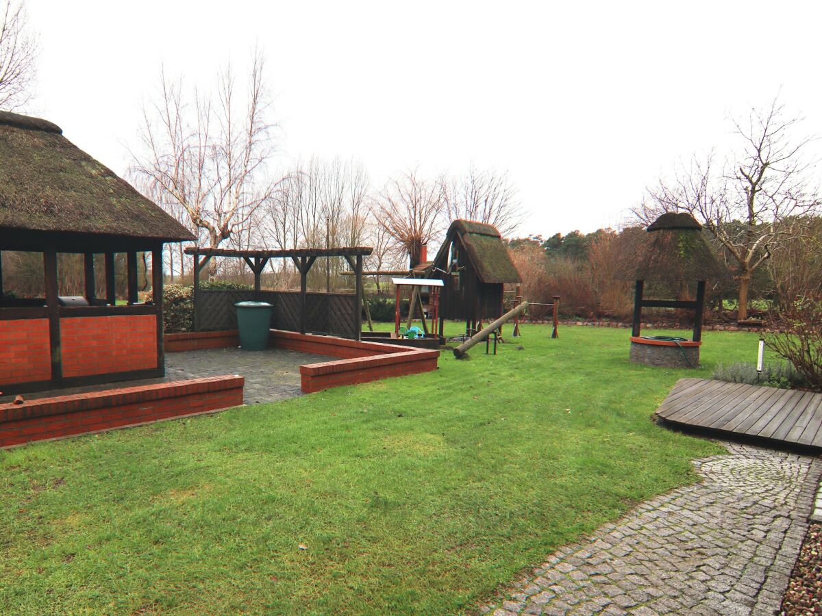 Apartment Ferien unterm Reetdach bis zu 6 Personen - Outdoor photo 2