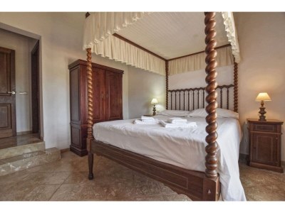 Holiday house Classic Home with Pool - Features photo 26