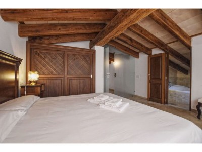 Holiday house Classic Home with Pool - Features photo 29