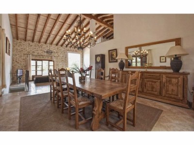 Holiday house Classic Home with Pool - Features photo 38