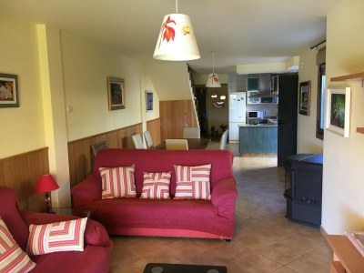 Villa Poolside Comfort by Coast - Features photo 11