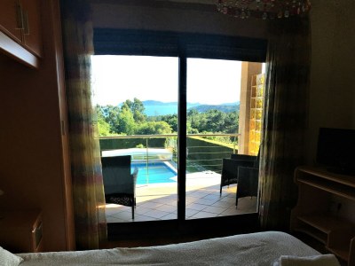 Villa Poolside Comfort by Coast - Features photo 16