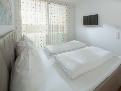 Holiday apartment Meerblick-Penthouse "Sonnenseite" in der Villa van Halem - Features photo 11