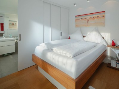 Holiday apartment Meerblick-Penthouse "Sonnenseite" in der Villa van Halem - Features photo 14