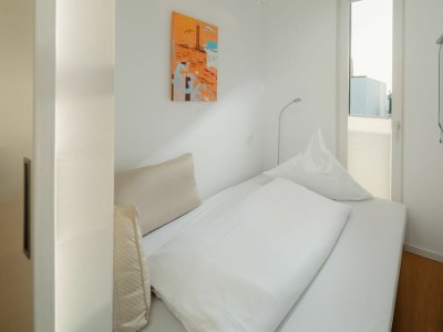 Holiday apartment Meerblick-Penthouse "Sonnenseite" in der Villa van Halem - Features photo 21