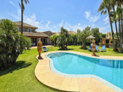 Villa Country House near Alcúdia Bay with Pool - Outdoor photo 13