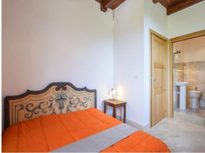 Apartment Apartment near Mount Etna with Hot Tub - Features photo 7