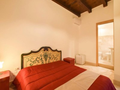 Apartment Apartment near Mount Etna with Hot Tub - Features photo 10