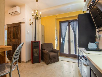 Apartment Chic Apartment with Outdoor Serenity - Features photo 15