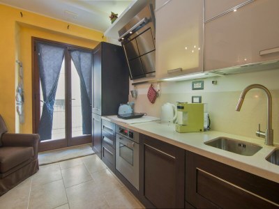 Apartment Chic Apartment with Outdoor Serenity - Features photo 23