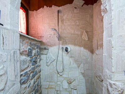 Apartment Chic Apartment with Outdoor Serenity - Features photo 33