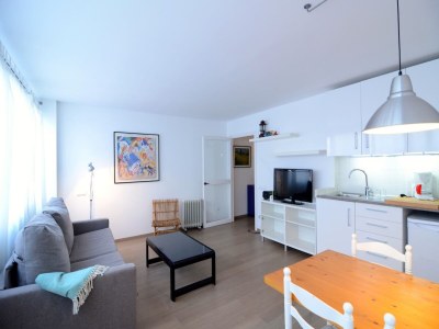 Apartment Apartment in Costa Brava near Sandy Beaches - Features photo 4