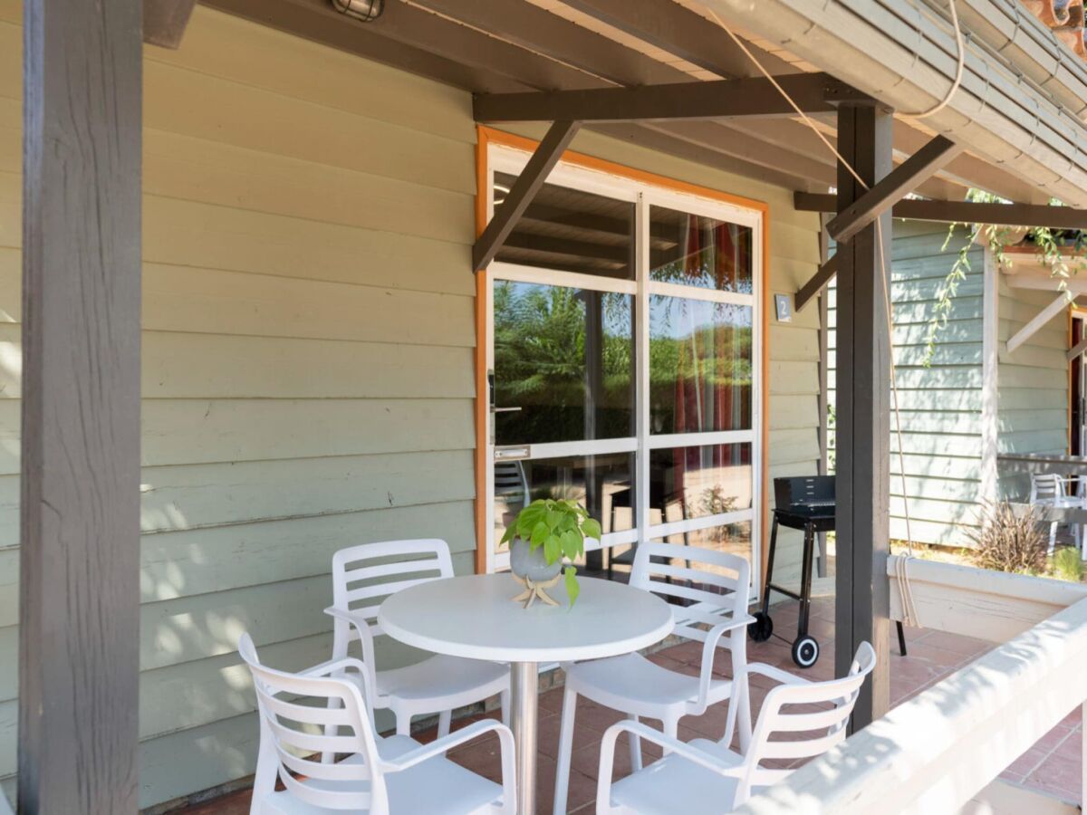 Holiday house Cosy bungalow with terrace - Outdoor photo 3