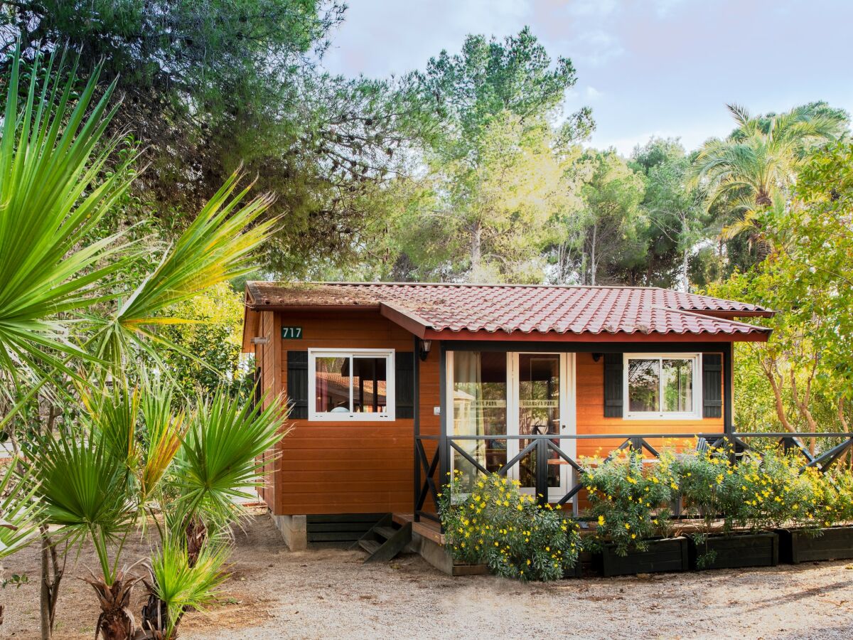 Chalet Chalet mit Klimaanlage in schönem Park