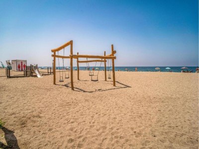 caravan Relaxing Family Beach Home - Environment photo 35