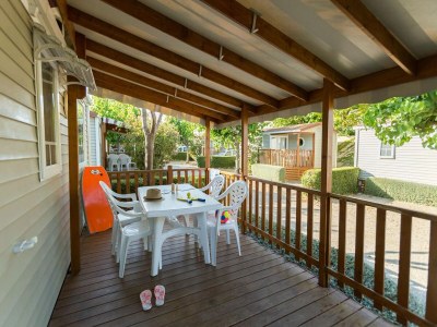 caravan Shaded Mobile Home Escape in Cambrils - caravan