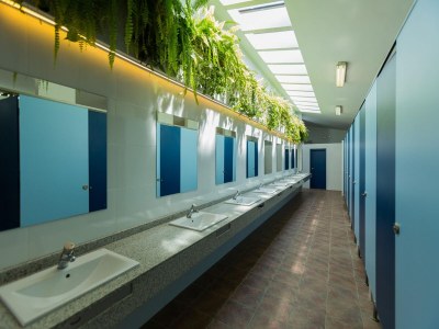 caravan Shaded Mobile Home Escape - Outdoor photo 18