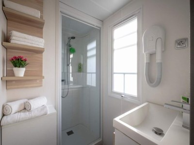 Holiday house Charming Getaway with Garden - Features photo 20