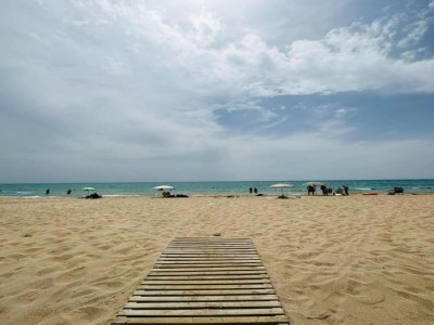 Holiday house Charming Getaway with Garden - Environment photo 34