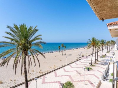 Holiday house Charming Getaway with Garden - Environment photo 37