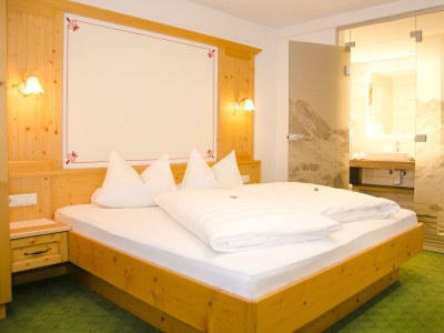 Holiday room Dreibettzimmer mit Dusche od. Bad, WC - Features photo 13