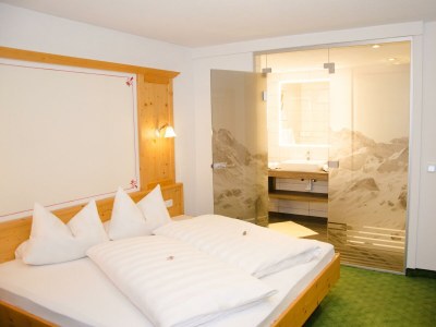 Holiday room Dreibettzimmer mit Dusche od. Bad, WC - Features photo 15