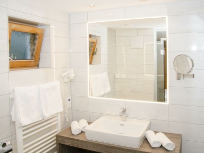 Holiday room Dreibettzimmer mit Dusche od. Bad, WC - Features photo 17