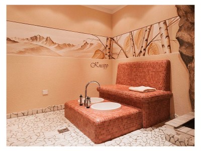 Holiday room "DOPPELZIMMER TYP C" mit Dusche, WC - Outdoor photo 9