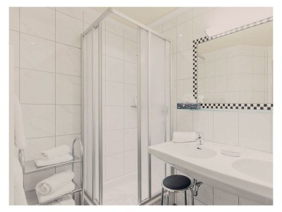 Holiday room "FAMILIENZIMMER" mit Dusche, WC - Features photo 40