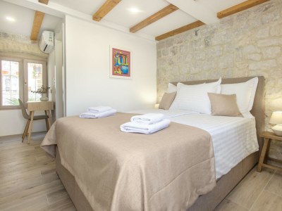 Holiday house Stone House Trogir - Features photo 15