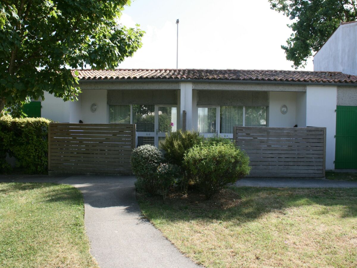 Holiday house Wohnung in Ars-en-Ré nahe Vogelschutzgebiet - Outdoor photo 2