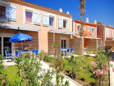 Holiday park Modern Stay with Pool & Terrace in Gard - Holiday park