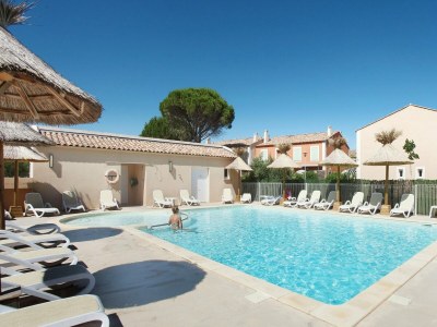 Holiday park Modern Stay with Pool & Terrace - Outdoor photo 2