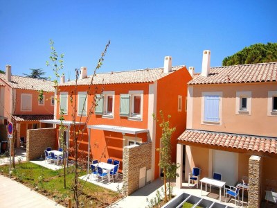 Holiday park Modern Stay with Pool & Terrace - Outdoor photo 5