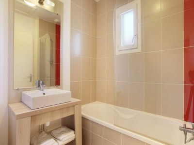 Holiday park Modern Stay with Pool & Terrace - Features photo 8