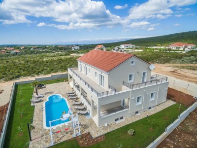Villa Villa Providenca with heated pool in Debeljak - Villa