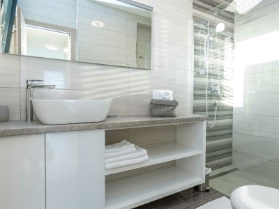 Villa Villa Tuta with heated pool - Features photo 35